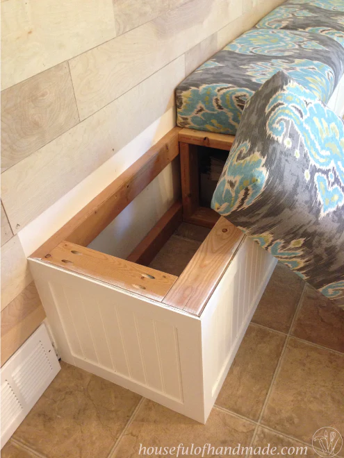 Built-in Storage Bench Woodworking Plans - Image 3
